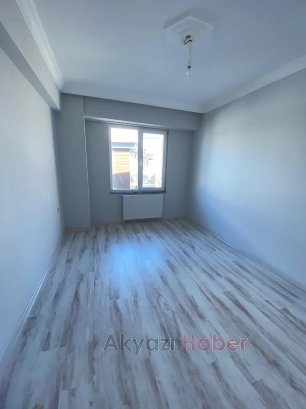 Yasin Emlak'tan site içinde satılık geniş daire