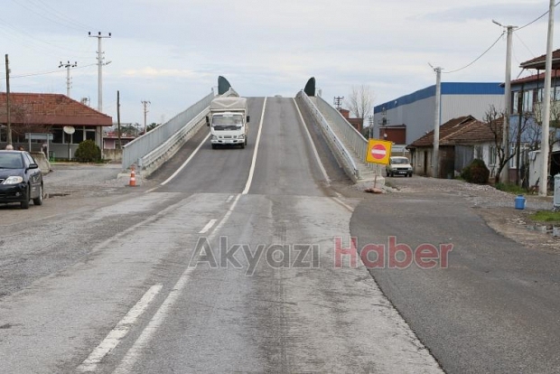 Sürücülerin kabusu olmuştu; Vakıf Köprüsü'nde eğim düşürülüyor