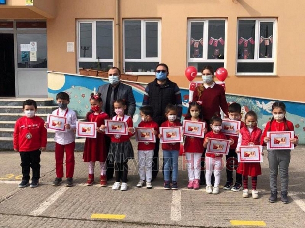 Akyazı'da Anaokulu öğrencilerinden İstiklal Marşı etkinliği