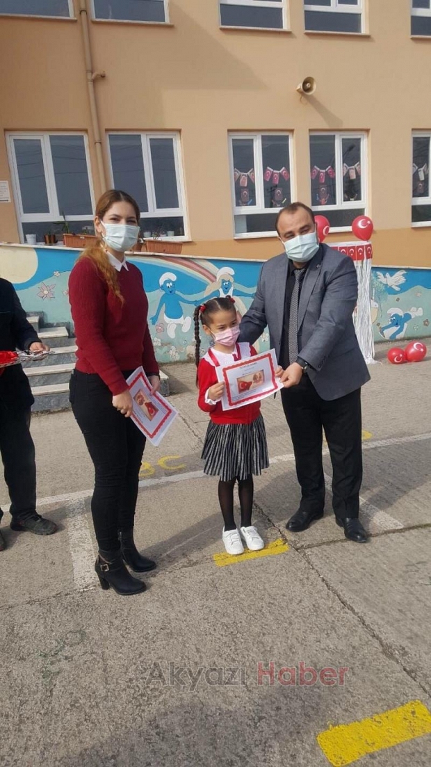 Akyazı'da Anaokulu öğrencilerinden İstiklal Marşı etkinliği