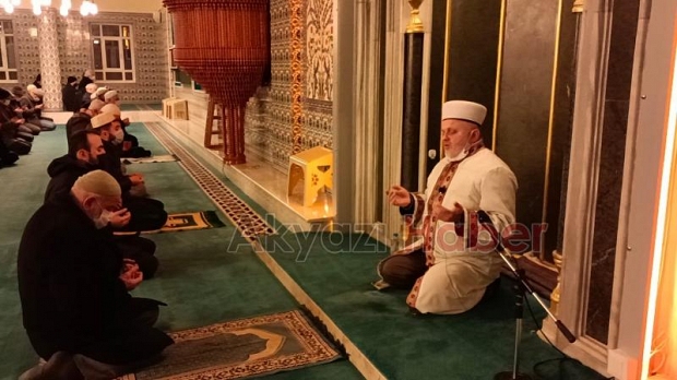 Muhsin Yazıcıoğlu için Akyazı'da Kur'an okundu