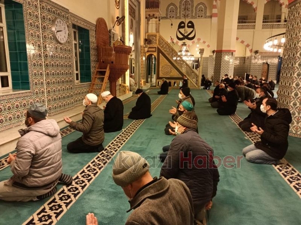 Muhsin Yazıcıoğlu için Akyazı'da Kur'an okundu