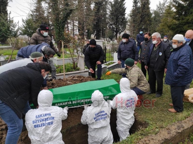 Akyazı'da koronaya bir kurban daha