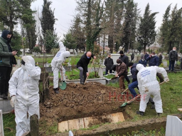 Akyazı'da koronaya bir kurban daha