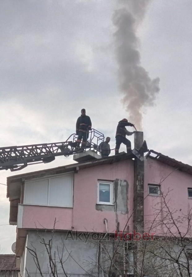 Çatıya sıçramadan itfaiye yetişti