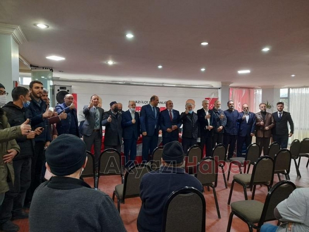 Saadet Partisi'nde Şeref Tan güven tazeledi