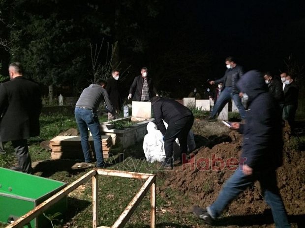 Koronadan ölen Akyazılı veteriner gece toprağa verildi