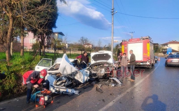 Kafa kafaya çarpıştılar: 4 yaralı