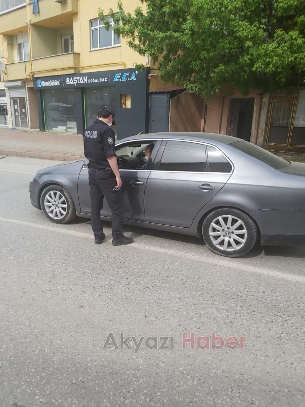 Akyazı'da polis işi sıkı tutuyor