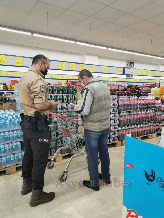 Akyazı'da polis işi sıkı tutuyor
