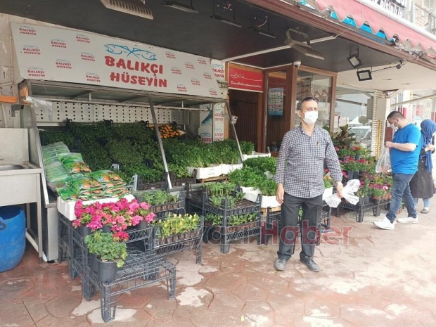 Korona fide ve çiçek satışlarını arttırdı