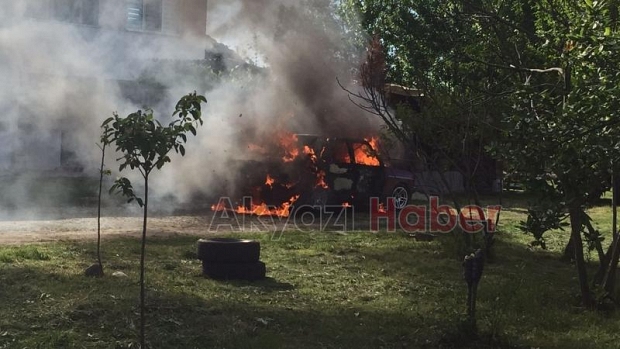 Evin bahçesinde alev alev yandı