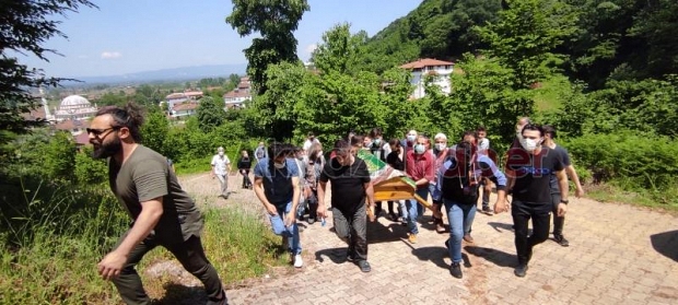 Ayşe Öztürk vefat etti