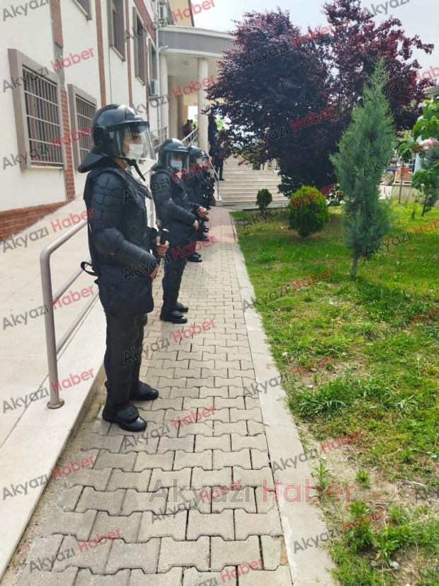 Şafak operasyonunda 8 tutuklama; Böyle getirildiler
