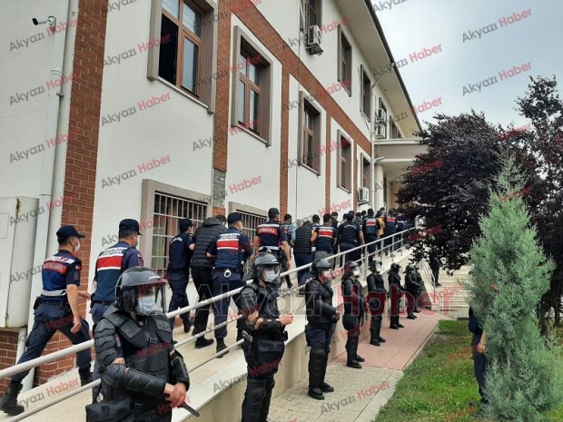 Şafak operasyonunda 8 tutuklama; Böyle getirildiler