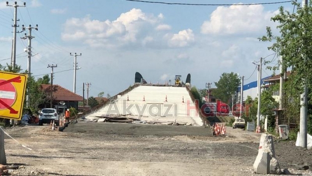 Bitmeyen köprü çileden çıkardı