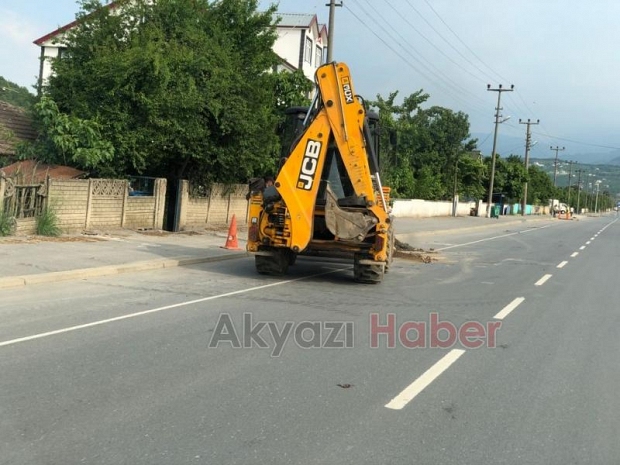 Doğalgaz geldi, kaymak gibi asfalt kesiliyor