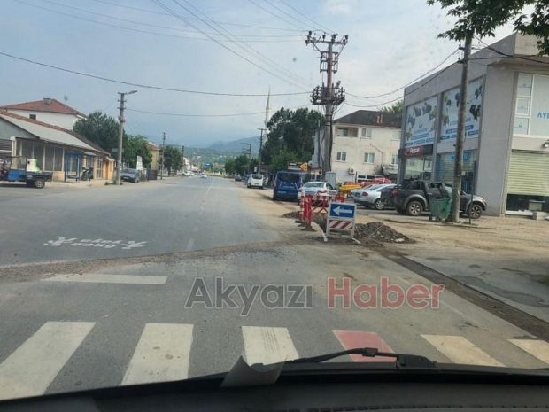 Doğalgaz geldi, kaymak gibi asfalt kesiliyor