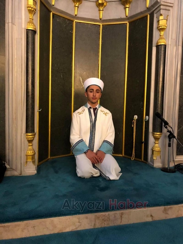 Hafızlık öğrencileri Gazi Süleyman Paşa Camii'nde Cuma'yı kıldırdı