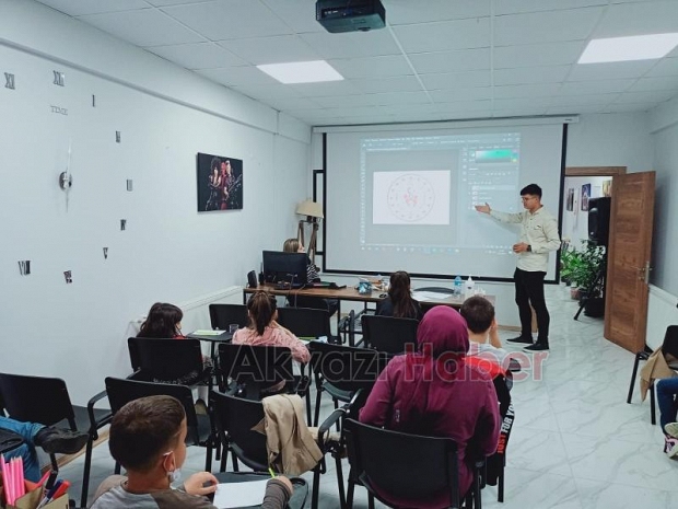 Gencim Çünkü Projesi'nde eğitimler başladı