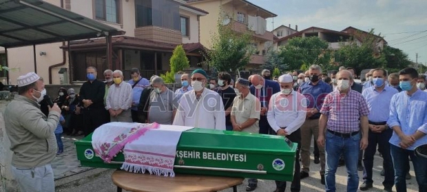 Nebahat Ünlütürk toprağa verildi