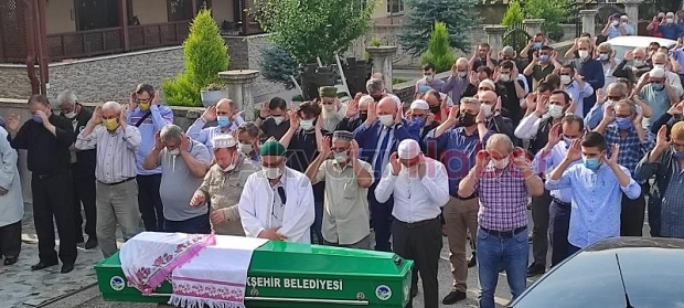 Nebahat Ünlütürk toprağa verildi