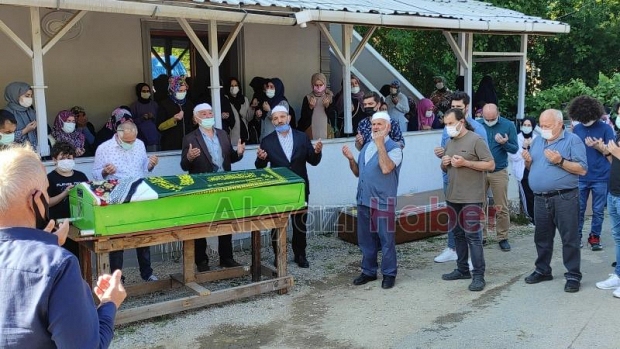 Ayşe Özkurt toprağa verildi