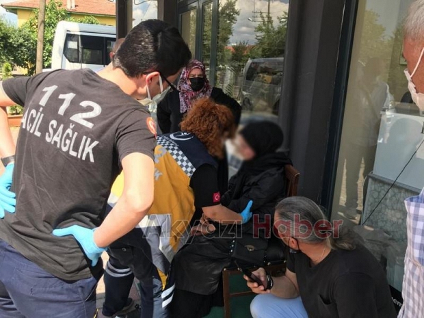 Araç durmadan inmek isteyen kadın yolcu düşerek hastanelik oldu