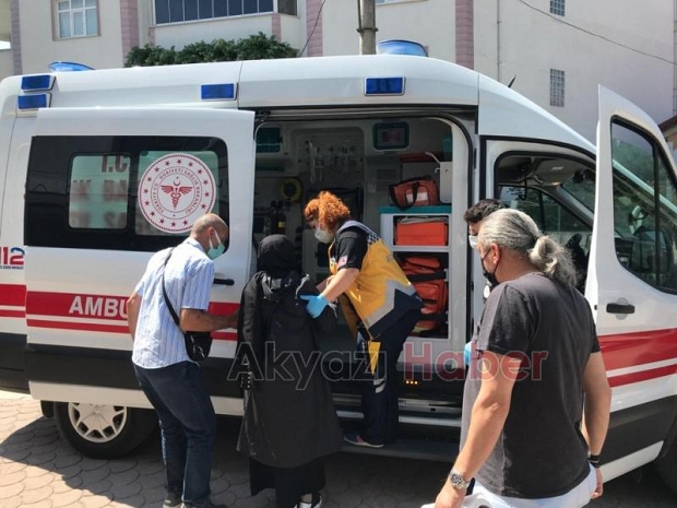 Araç durmadan inmek isteyen kadın yolcu düşerek hastanelik oldu