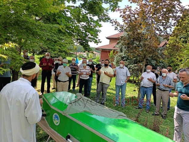 Gülnaz Acar vefat etti