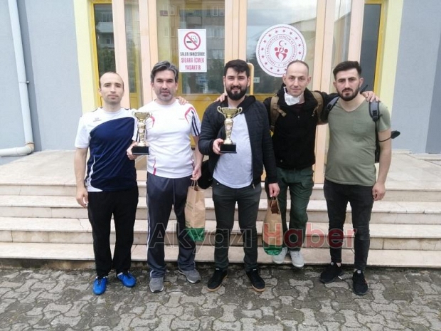 Masa Tenisi Turnuvası'na damga vurdular