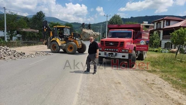 Pazarköy yolunda sök yap