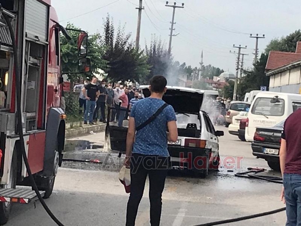 Otomobil alev alev yandı
