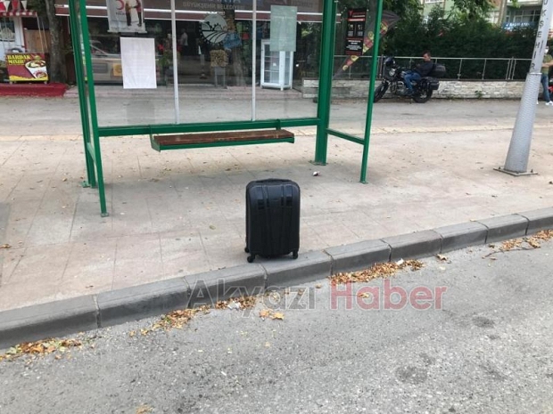 Şüpheli bavul polisi alarma geçirdi