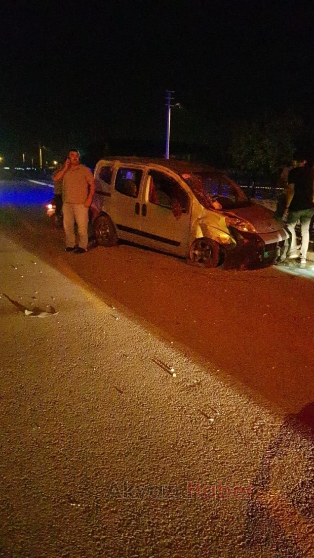 Köprüye uçmaktan korkuluklar kurtardı; 2 yaralı