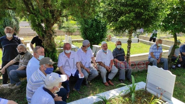 Emine Sezgin defnedildi