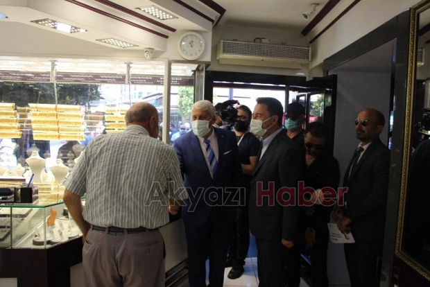 Ali Babacan İlçe Kongresi için Akyazı'ya geldi