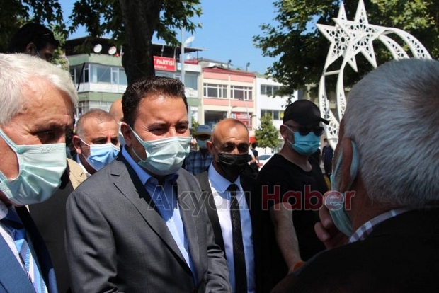 Ali Babacan İlçe Kongresi için Akyazı'ya geldi
