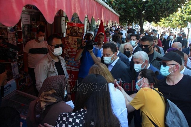 Ali Babacan İlçe Kongresi için Akyazı'ya geldi