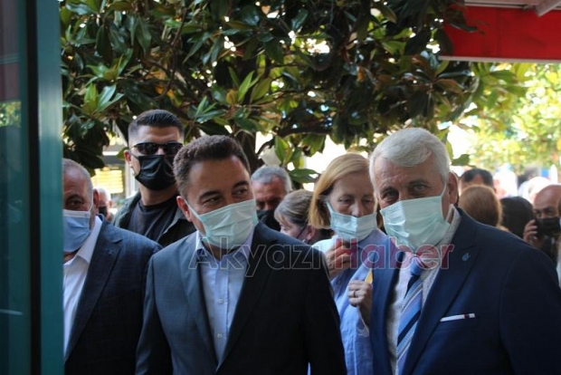 Ali Babacan İlçe Kongresi için Akyazı'ya geldi