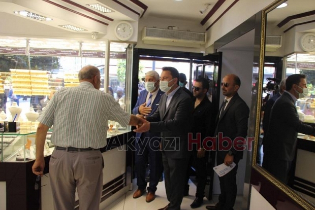 Ali Babacan İlçe Kongresi için Akyazı'ya geldi