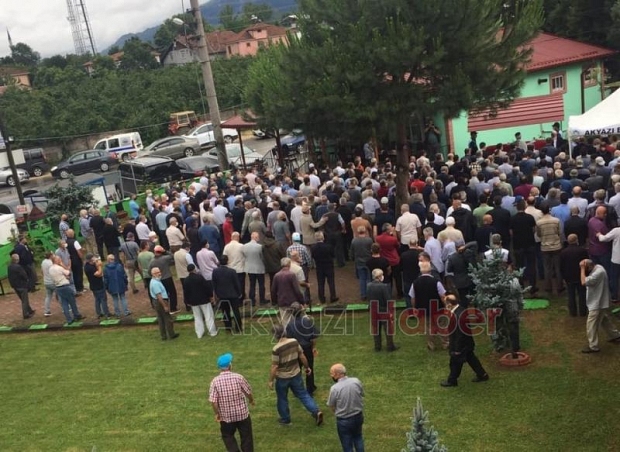 Yaşar Akgün toprağa verildi