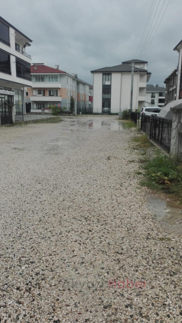 Caddeler suyla doldu, dereler taşma noktasına geldi