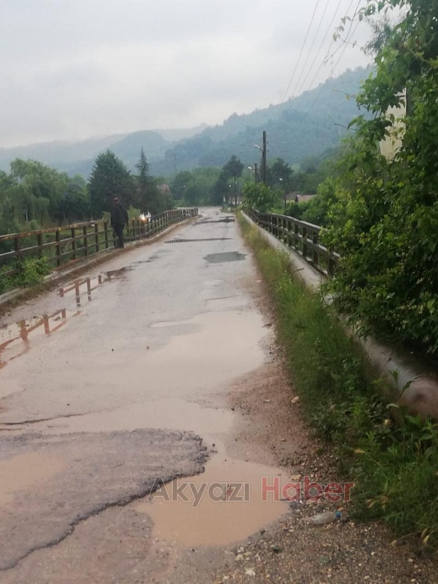 Beldibi'nde köprüde çökme oluştu