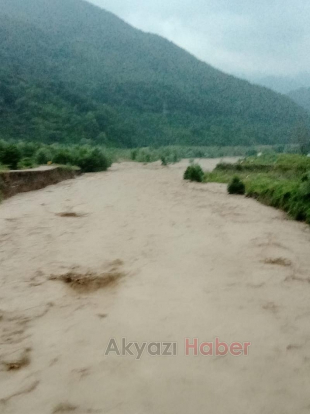 Beldibi'nde köprüde çökme oluştu