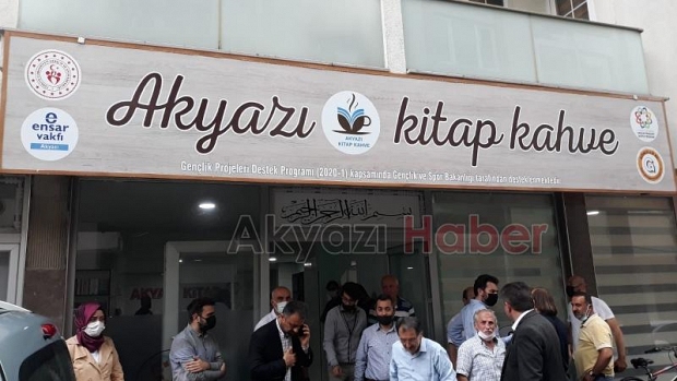 Akyazı Kitap Kahve Projesi'nin açılışı yapıldı
