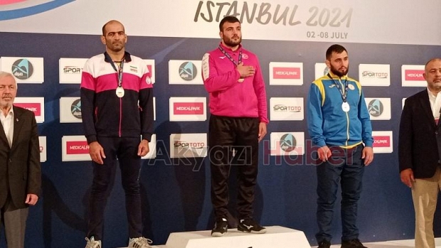 Akyazılı güreşçi Dünya Şampiyonu oldu