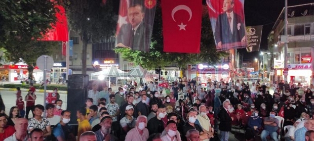 15 Temmuz destanının 5. yılında Akyazılılar meydanı doldurdu