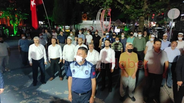 15 Temmuz destanının 5. yılında Akyazılılar meydanı doldurdu