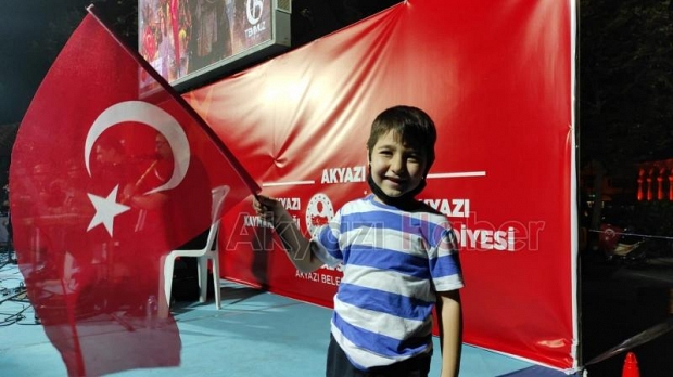 15 Temmuz destanının 5. yılında Akyazılılar meydanı doldurdu